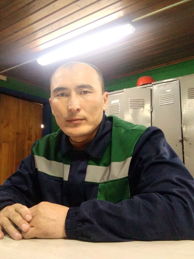  ,   Ma, 33 ,   ,   