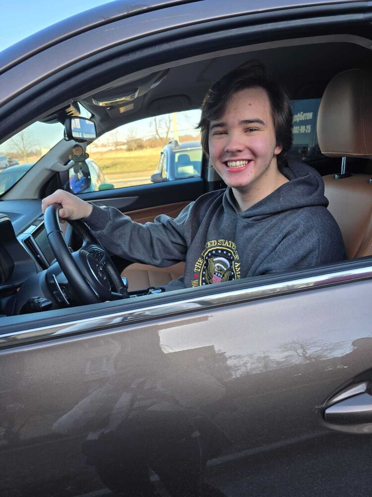  52059287  Bogdan, 18 ,    -