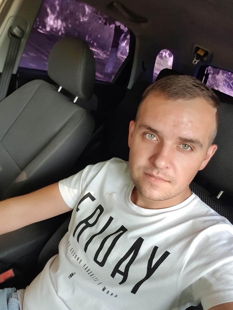  49188627  Maxim, 35 ,    --