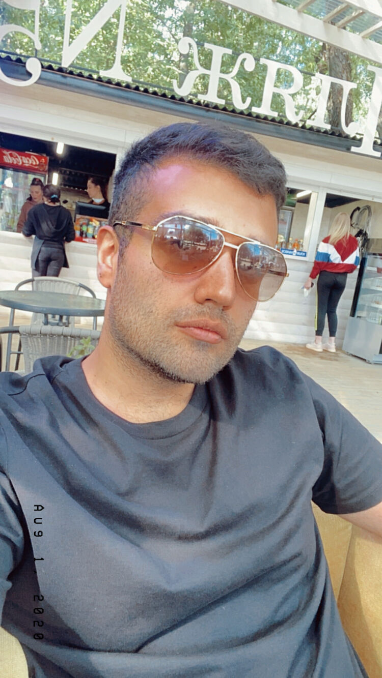 47901197  Arash, 26 ,    