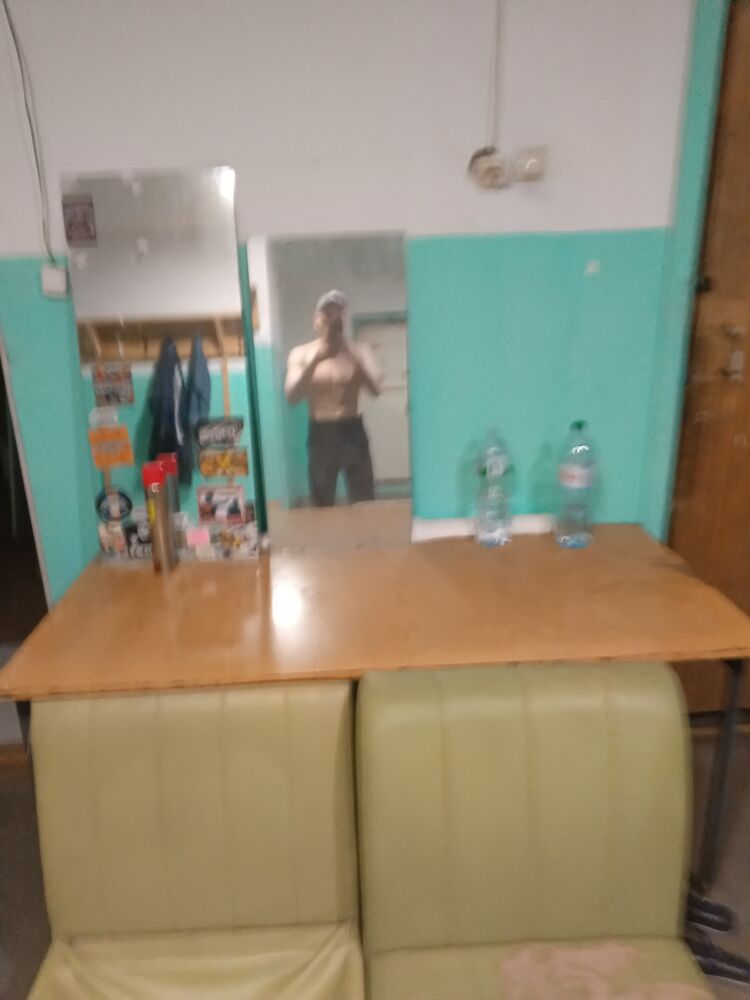  42686767  , 37 ,    