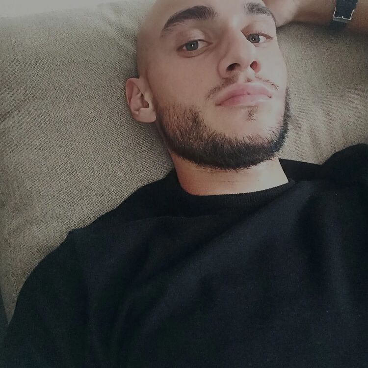  52602897  , 24 ,    