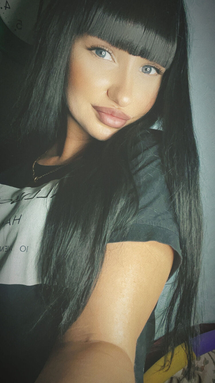  47427627  Anik, 32 ,    