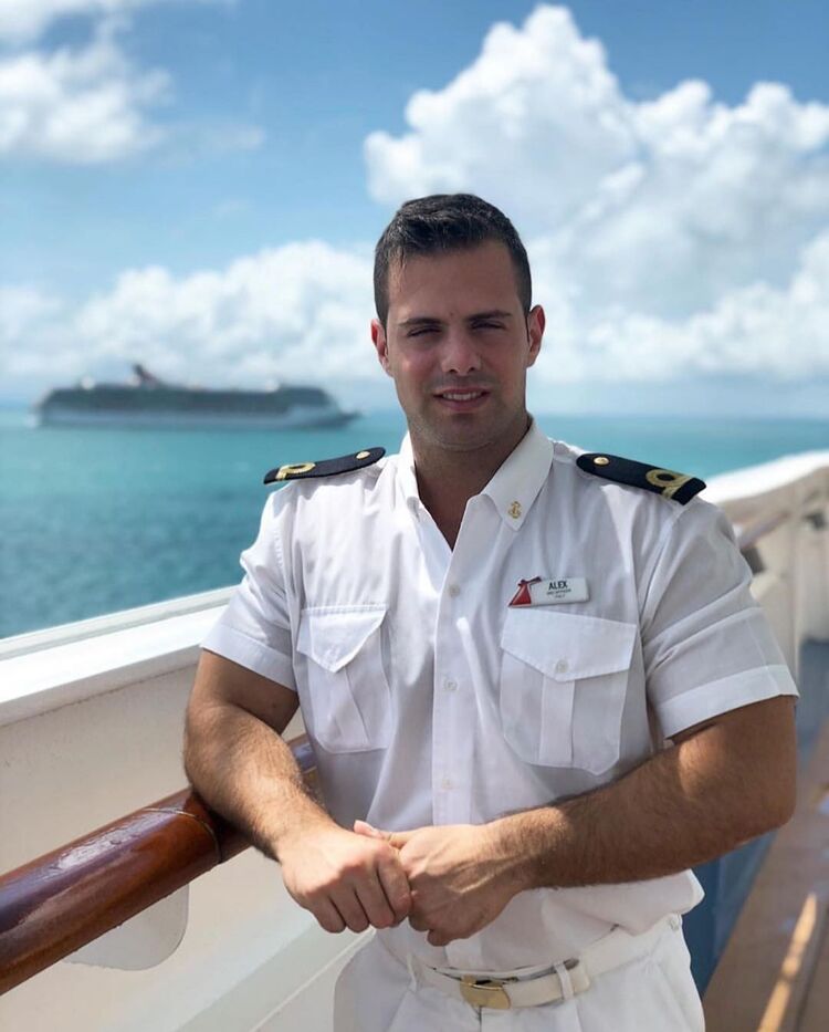  49403257  Alex Clinton, 41 ,    