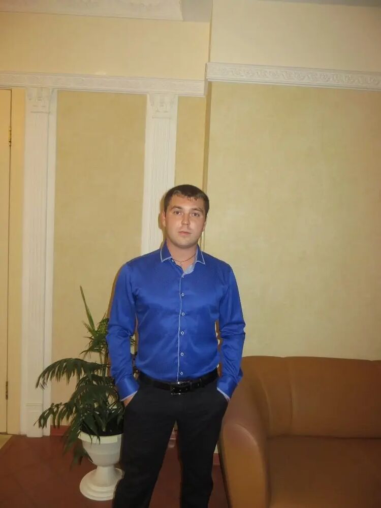  32241647  Alexander, 34 ,    