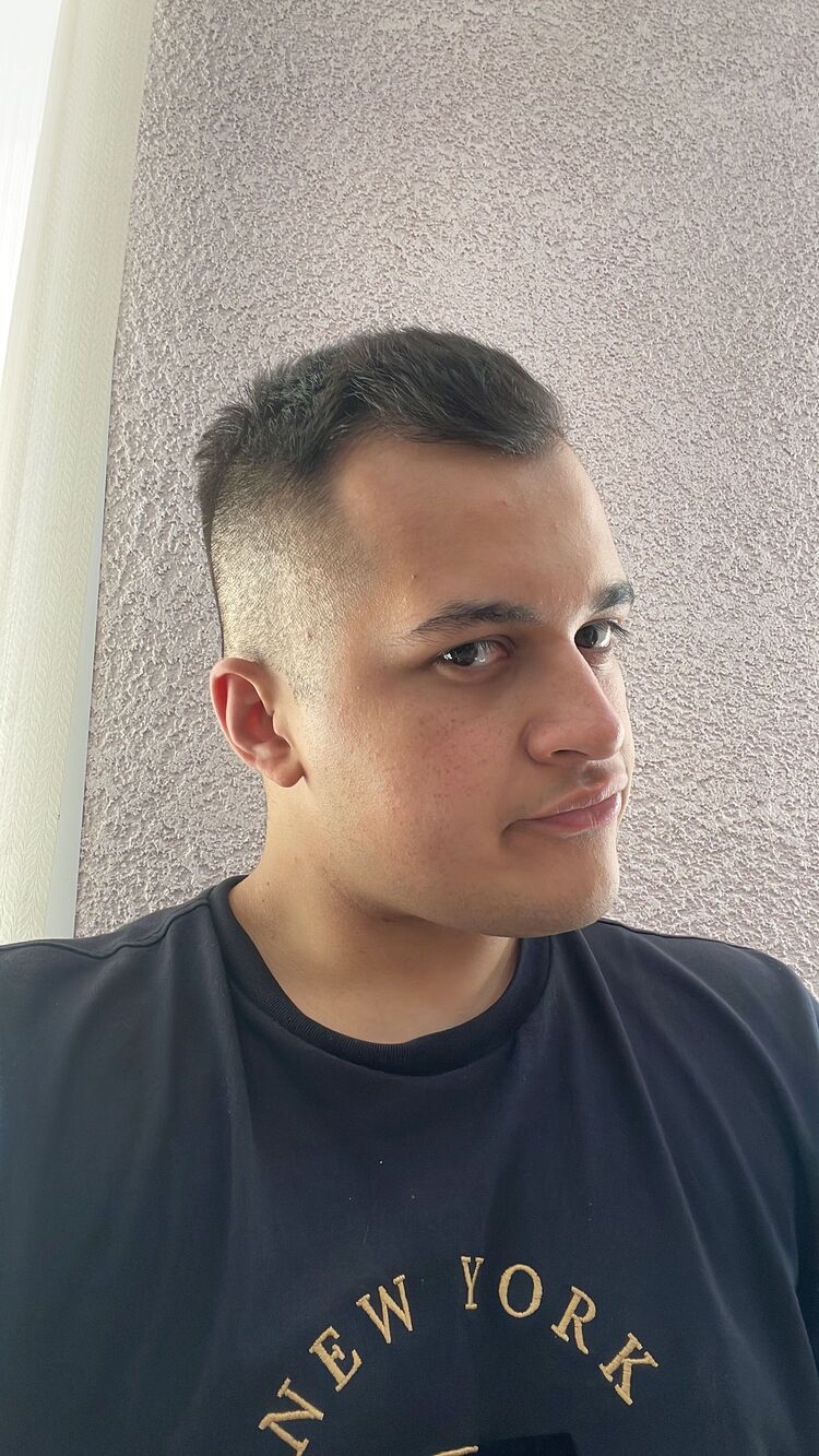  31579547  , 32 ,     