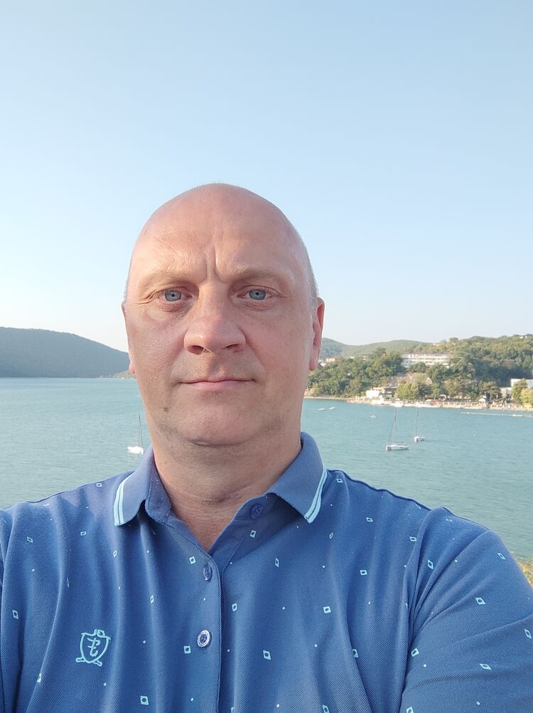  54068877  Paul, 49 ,    