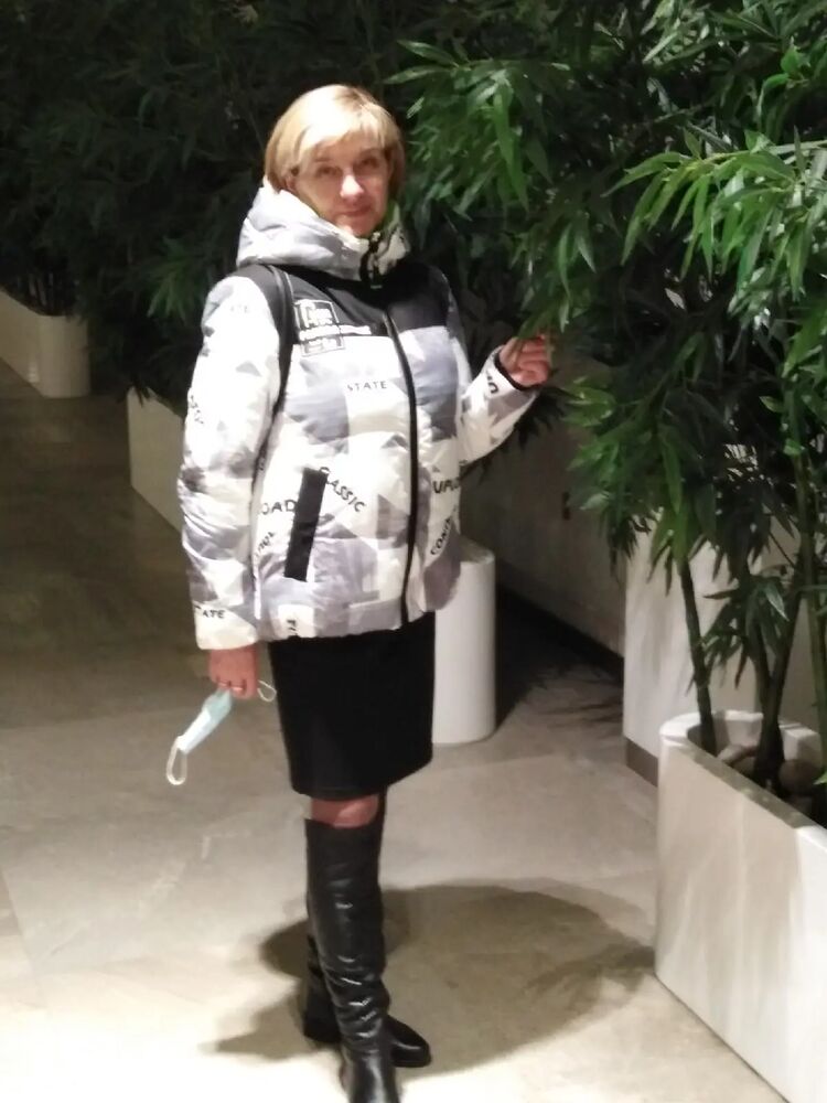  43064877  Valentina, 54 ,    