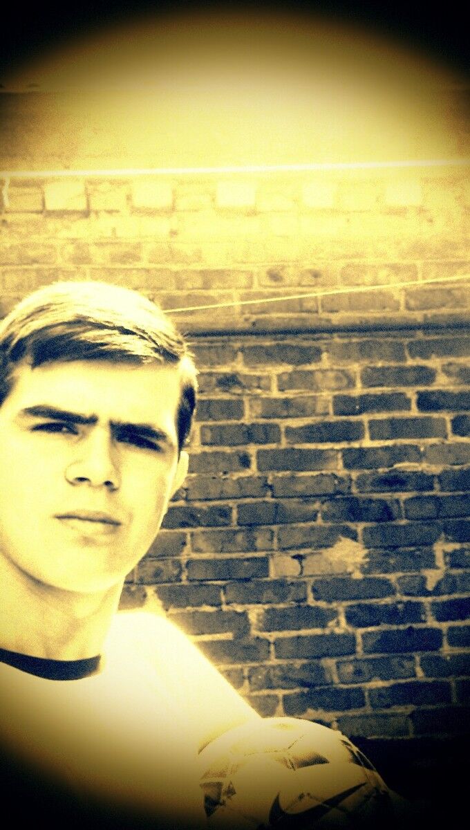  6199637  Pavel, 29 ,     