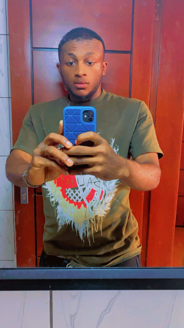  49479297  Pablo, 25 ,    