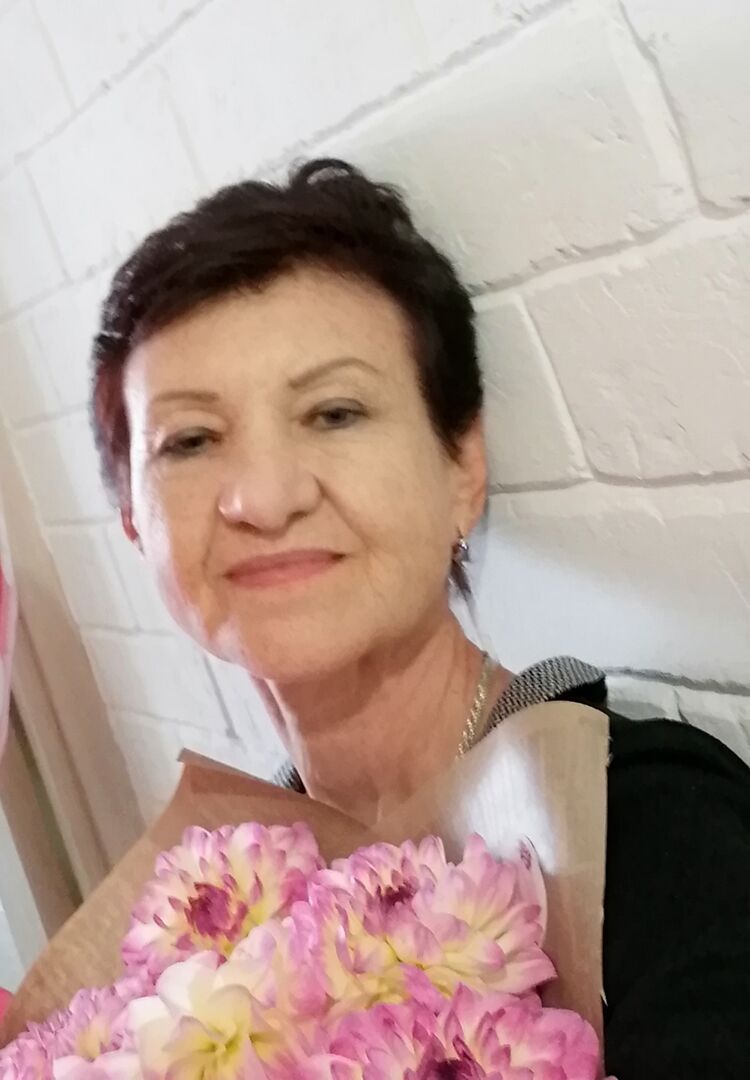  32316577  Nina, 64 ,    