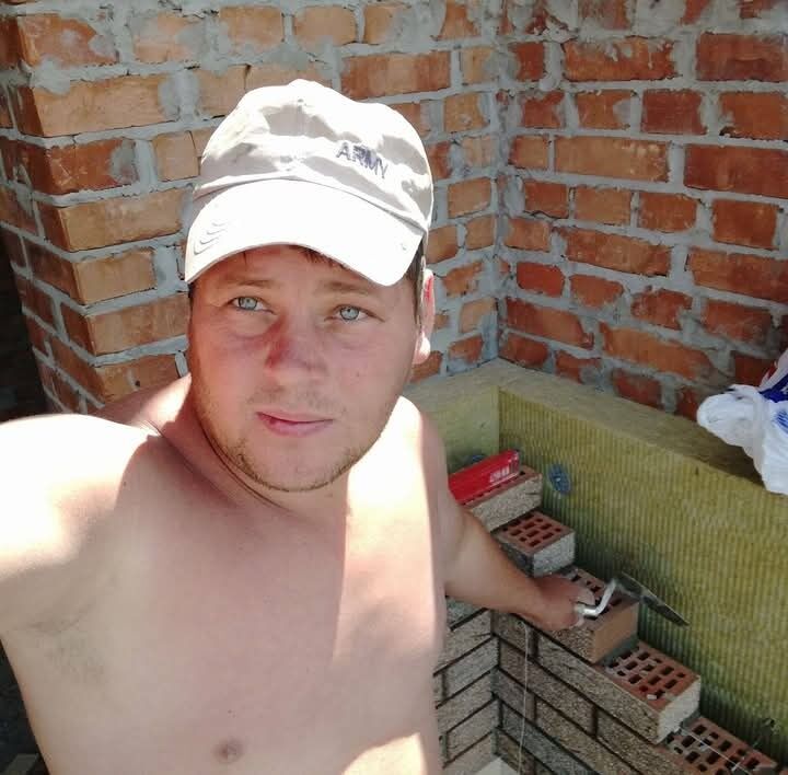  51063007  Oleksiy, 38 ,    