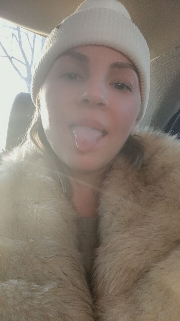  33249857  Ilona Na, 37 ,    -