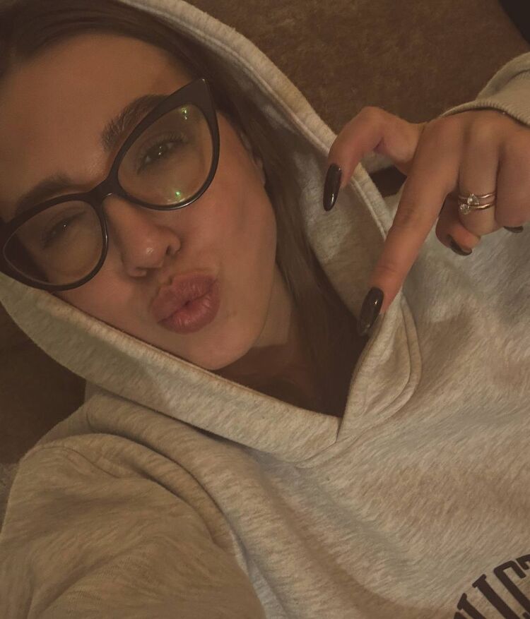  50730777  Meduza, 28 ,    -