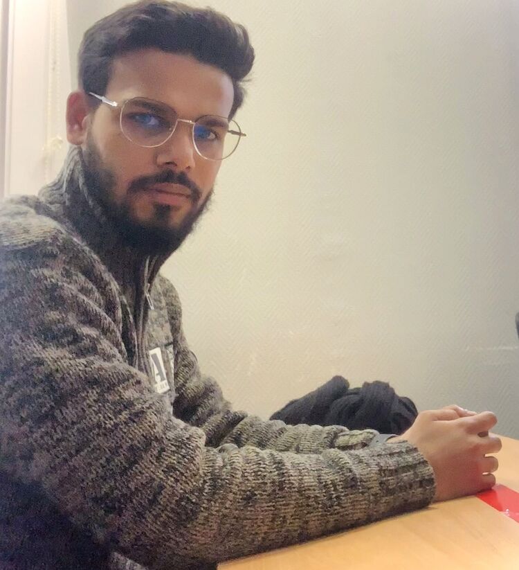  ,   Ritik beniwa, 29 ,   ,   