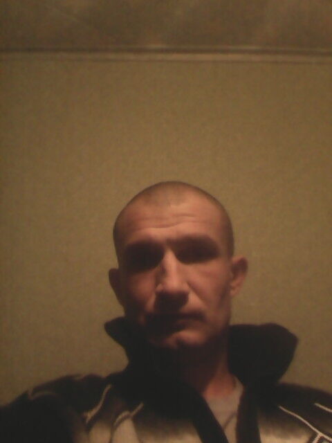  5600927  Ivan, 41 ,    