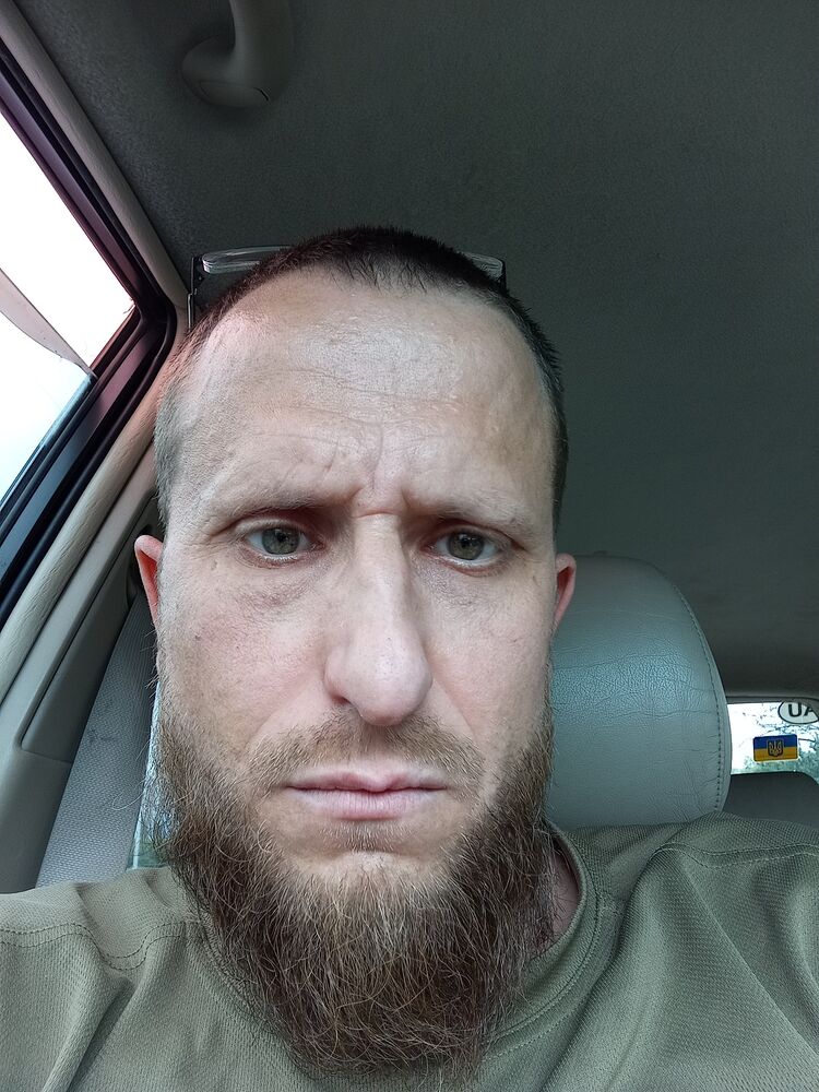  52086137  Ivan, 41 ,    