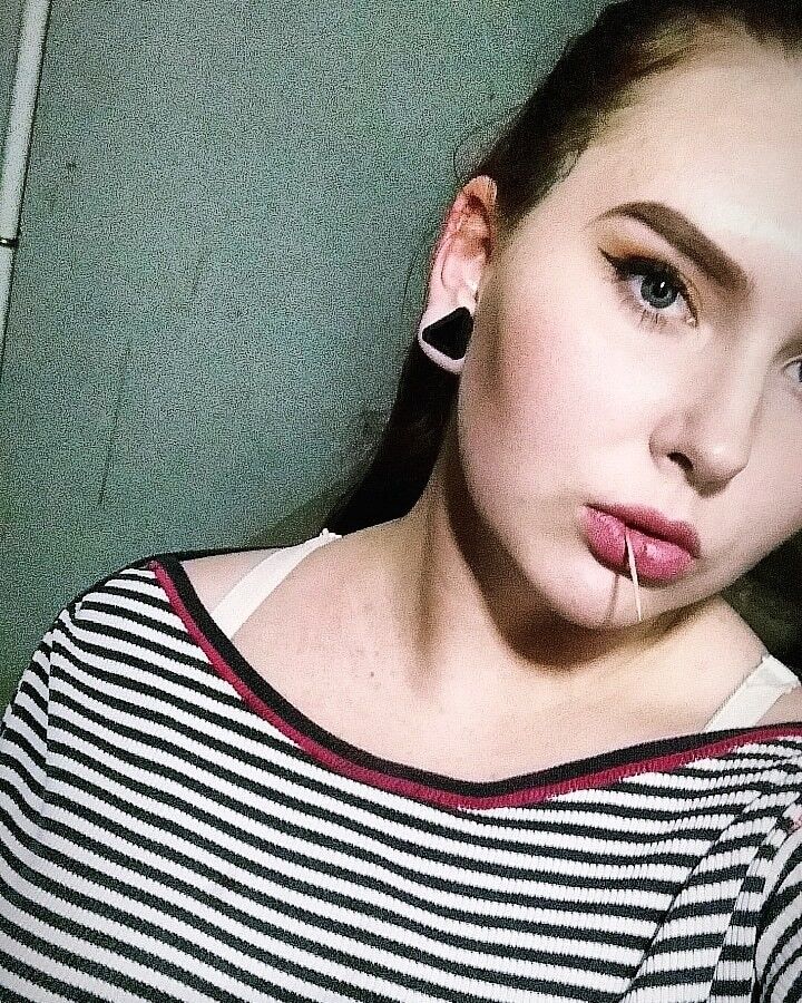  ,   Adina, 25 ,   ,   , c 