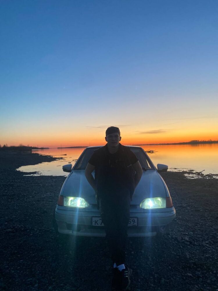  43466337  Rasul, 20 ,    