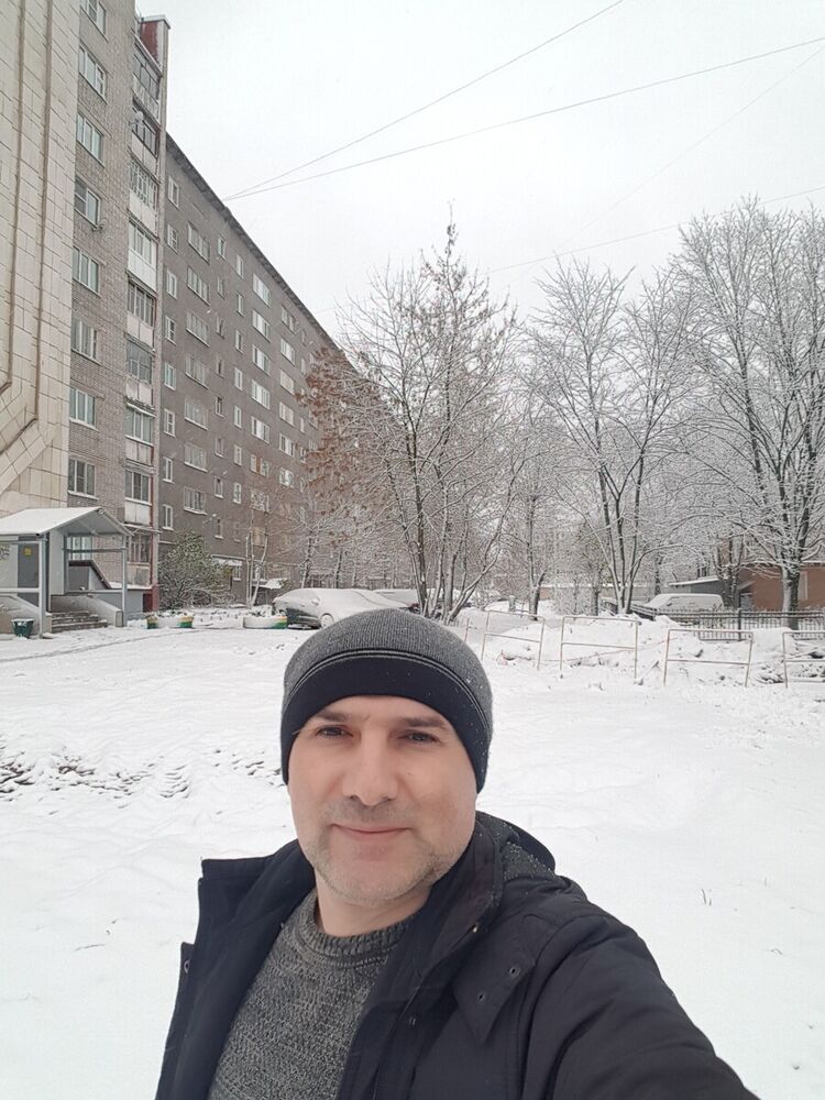  20256147  Alik, 42 ,    