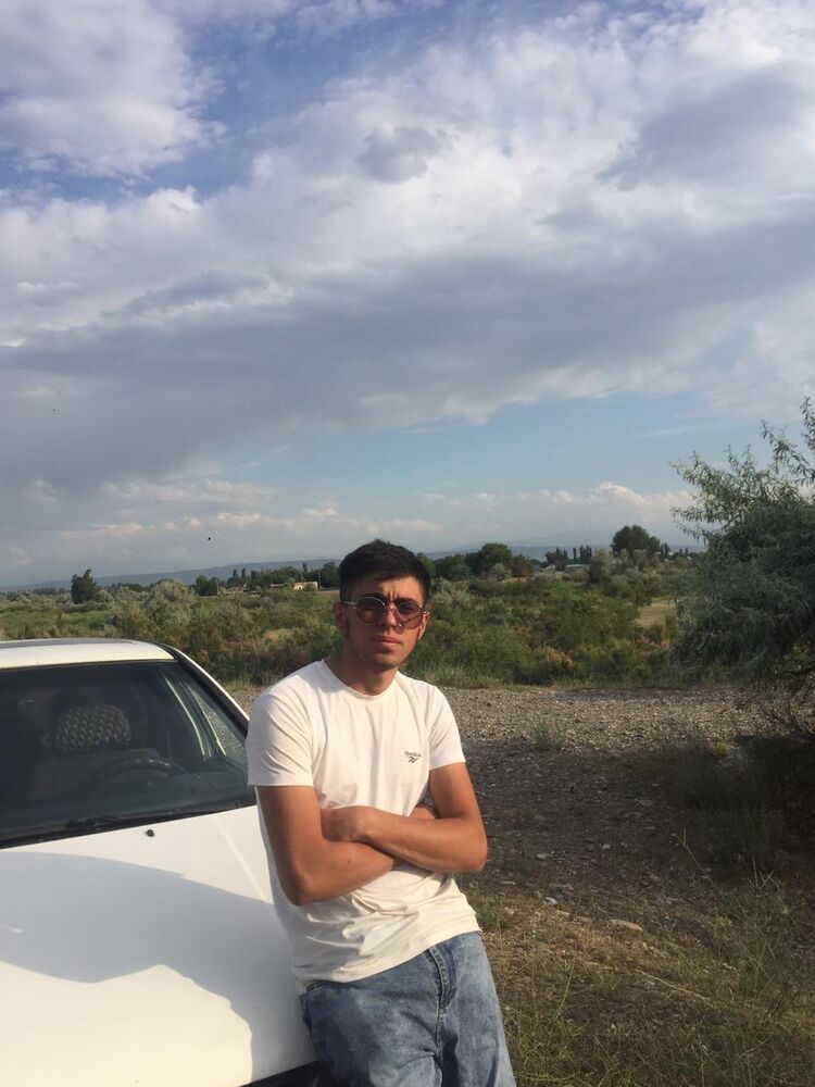  27158617  Dovlet, 26 ,    -