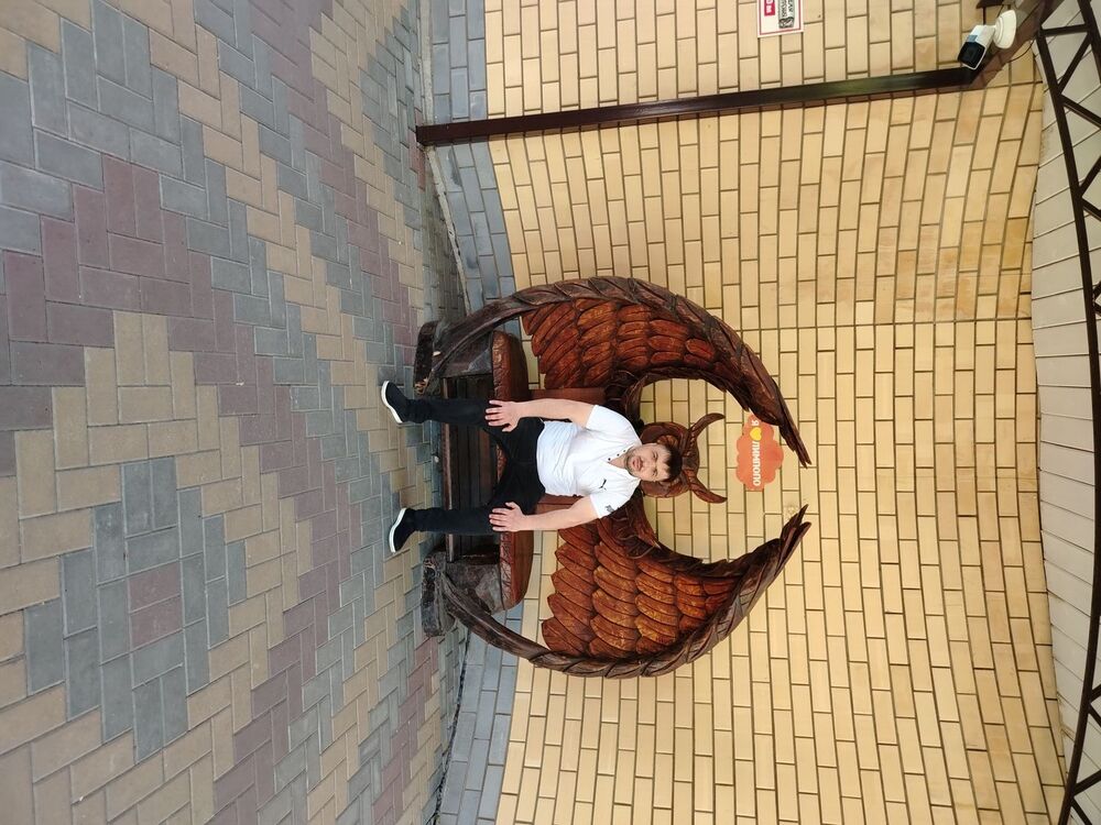  53344127  Maks, 33 ,     