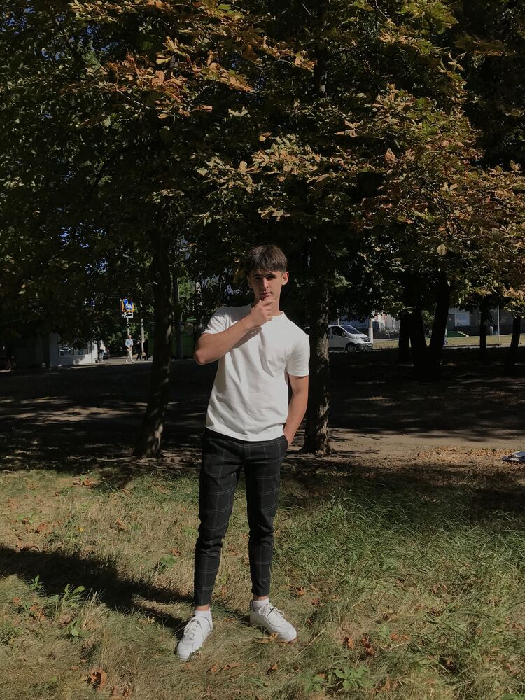  30871977  , 23 ,    