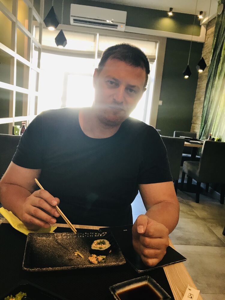  ,   Anton, 36 ,   ,   
