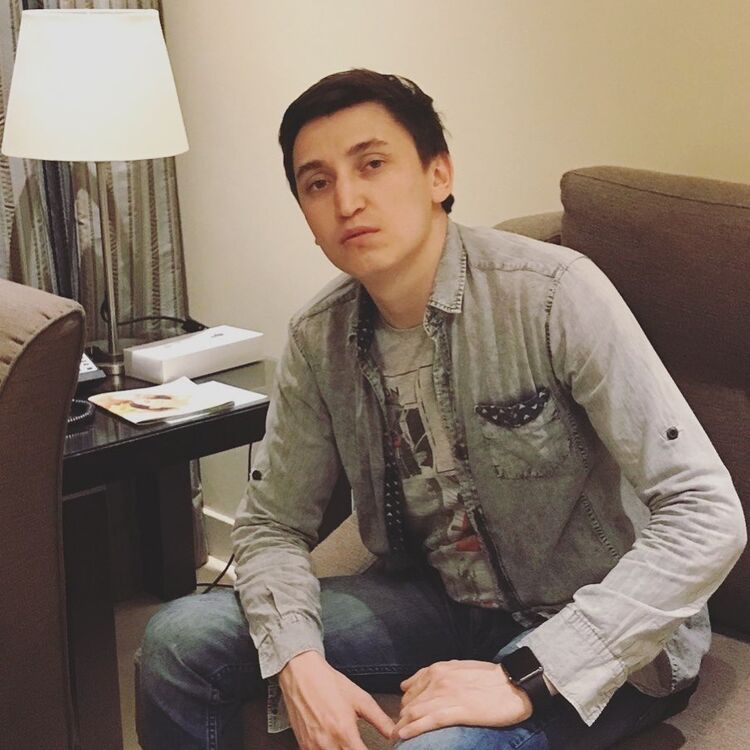 ,   Artem, 42 ,   ,   