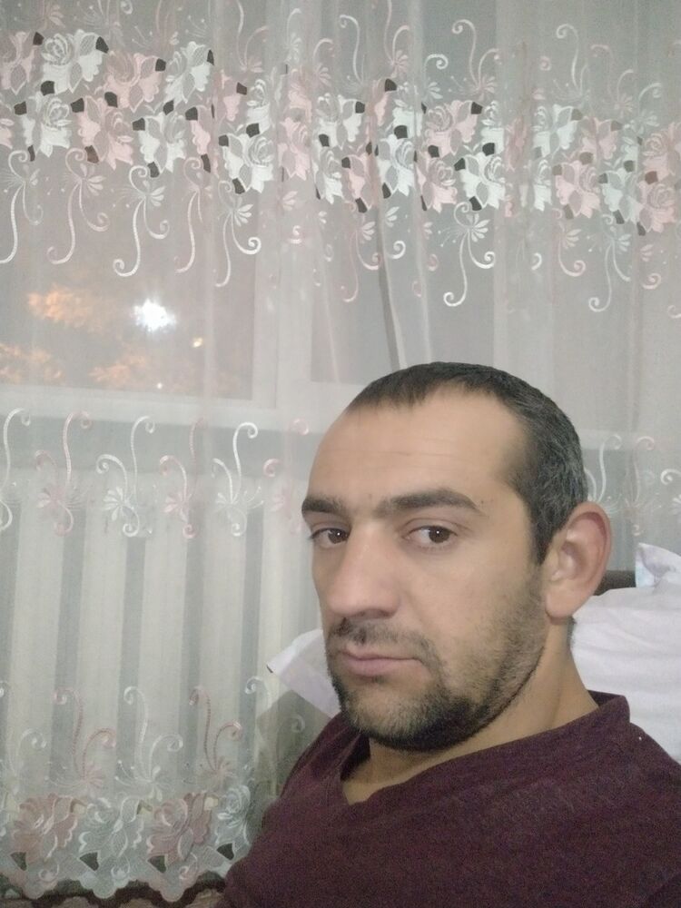  14293287  Andrei, 36 ,    