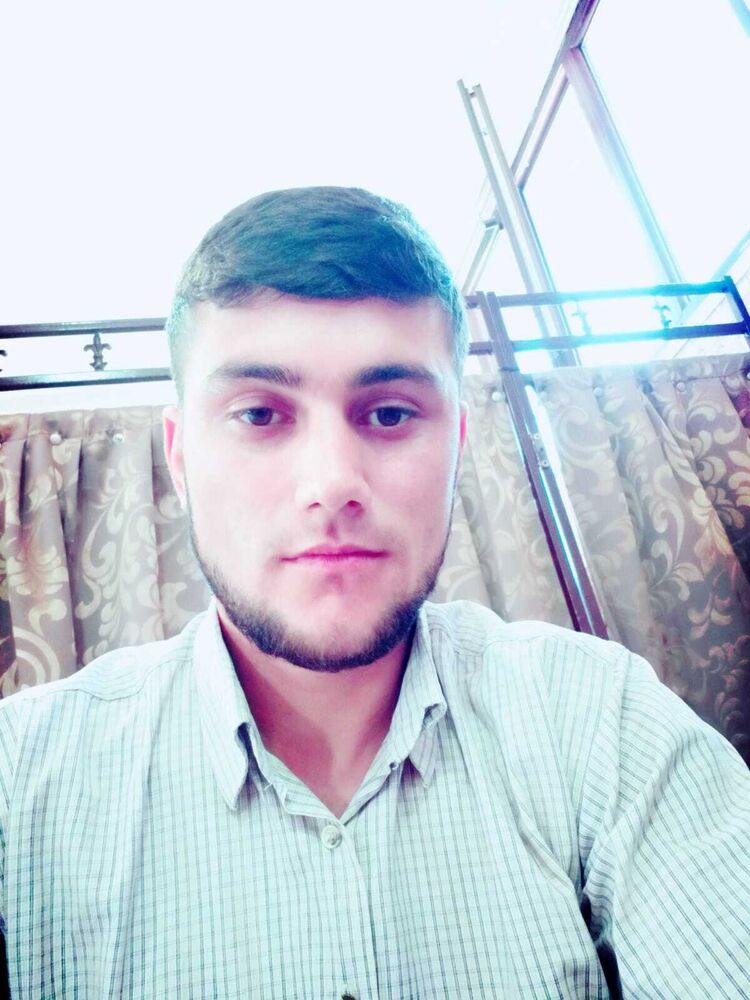  33591797  Ali, 32 ,    
