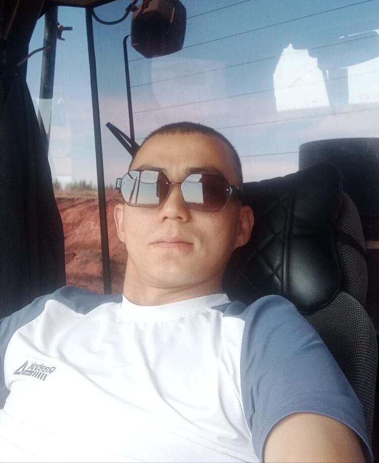  47014977  , 32 ,    