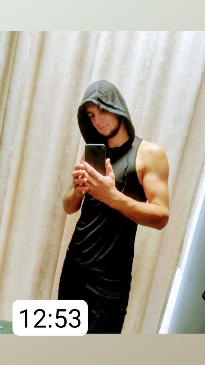  20403687  Pavel, 26 ,    Praha