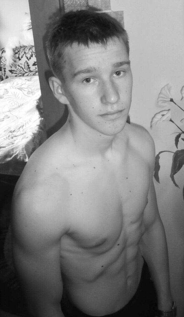  8611697  Alex, 30 ,    