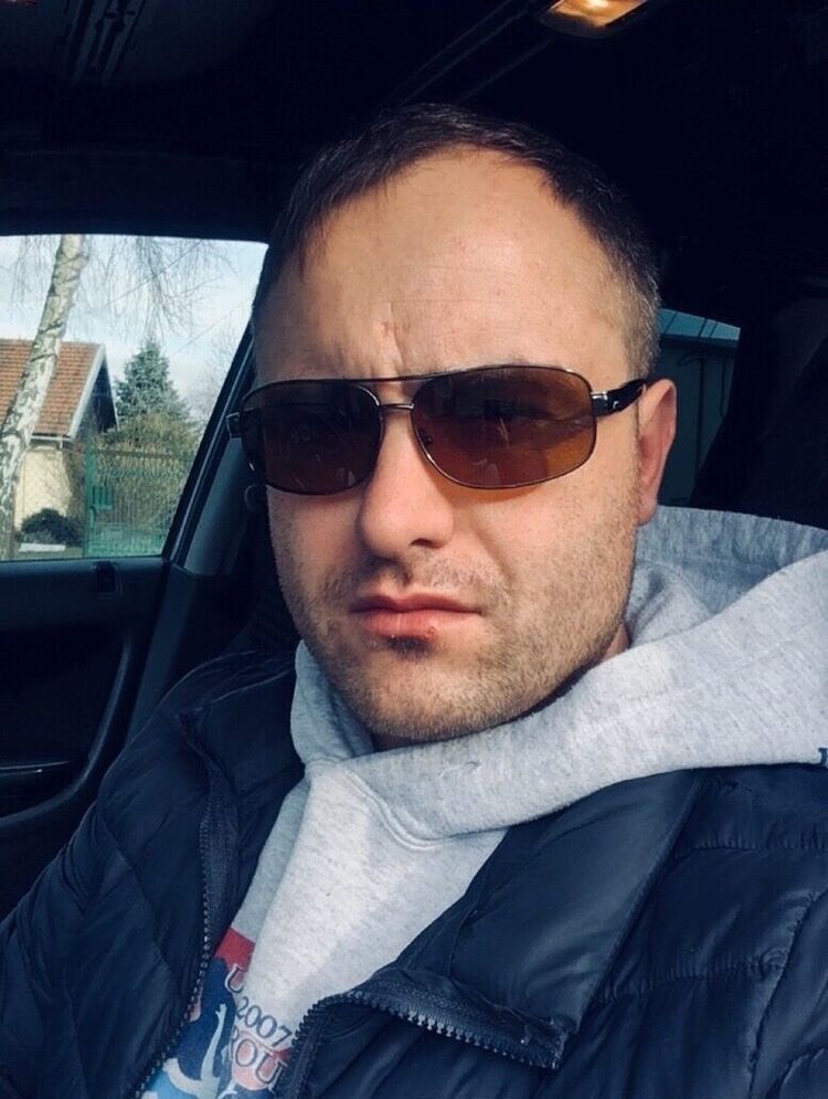  25279707  Igor, 39 ,    
