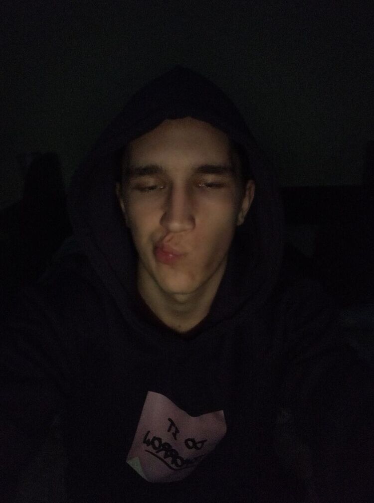  22338467  Puska, 22 ,    