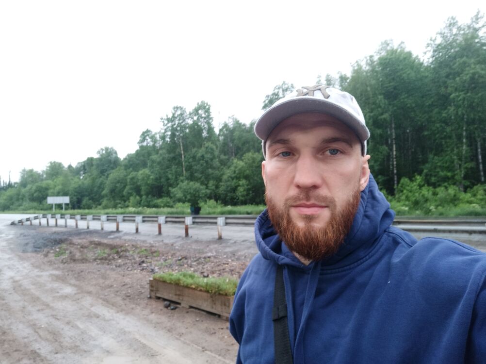  ,   Denis, 37 ,   ,   