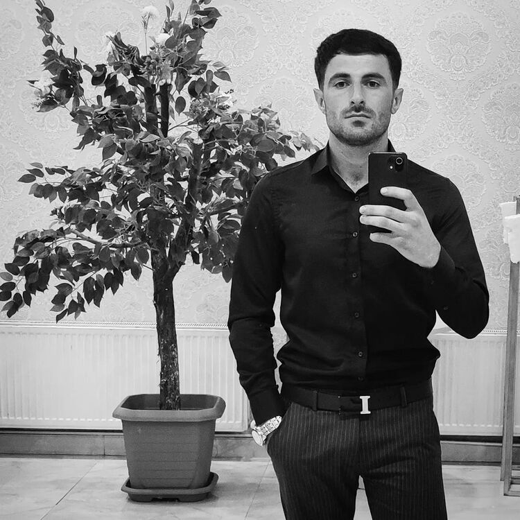  45613297  Kerim, 29 ,    
