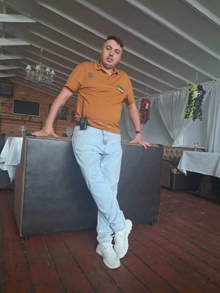  ,   Zamir, 37 ,   ,   