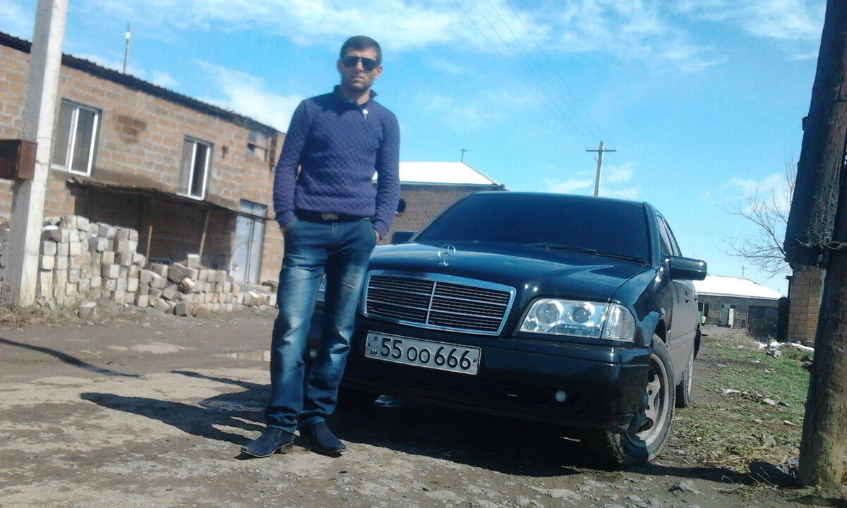 4376027  KAREN, 38 ,    