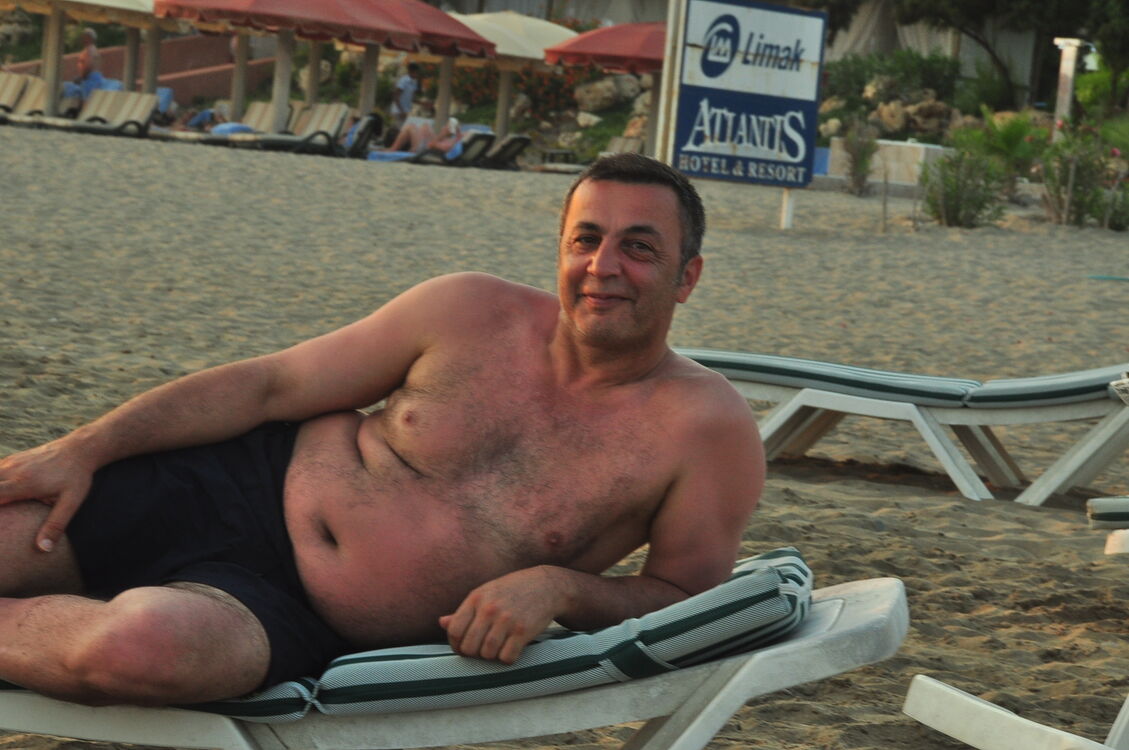  25266207  Alex, 63 ,    