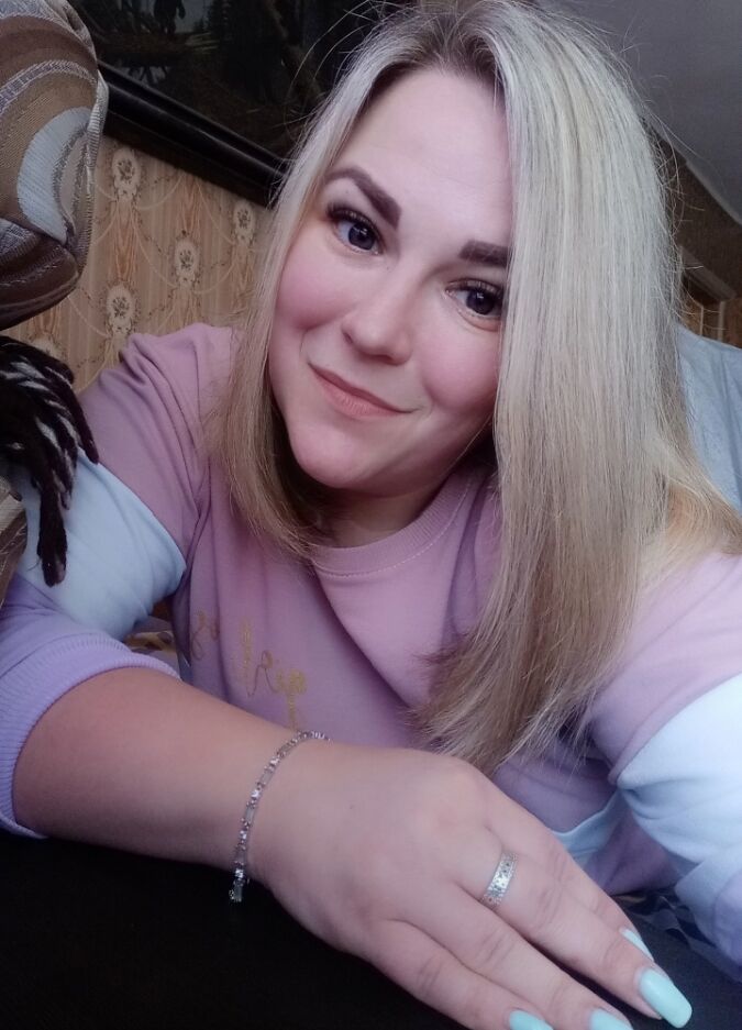  49303957  Alexandrya, 36 ,    