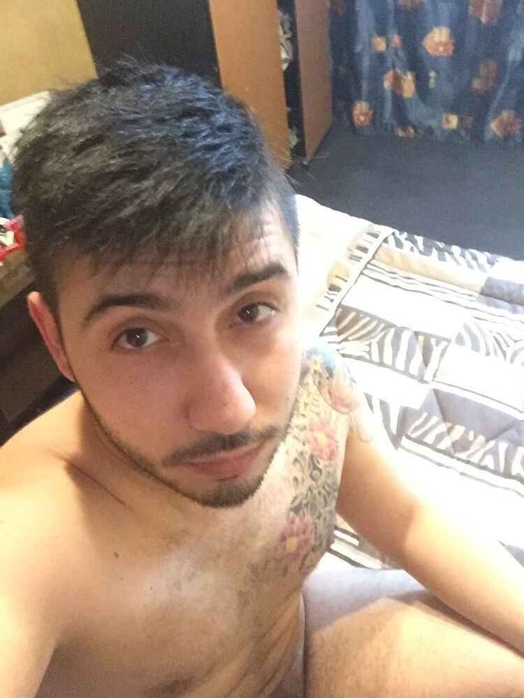  7315577  Erik, 33 ,    