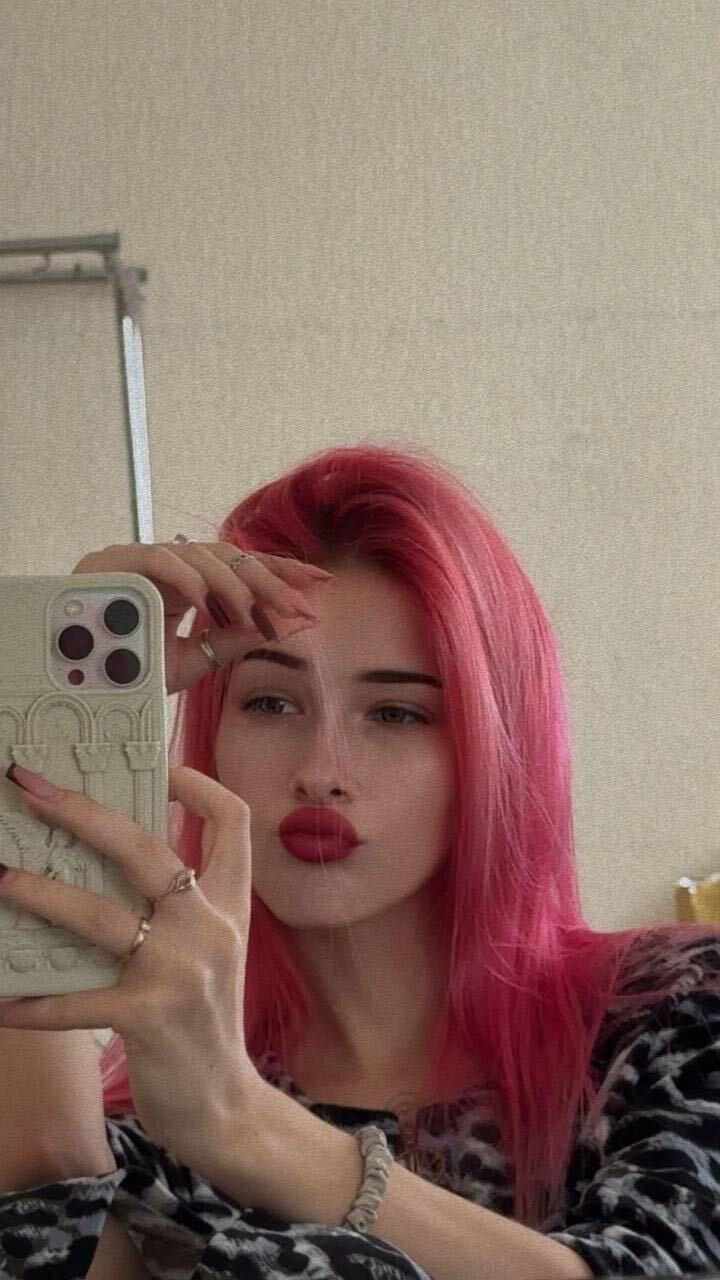  54512717  Lise, 20 ,    