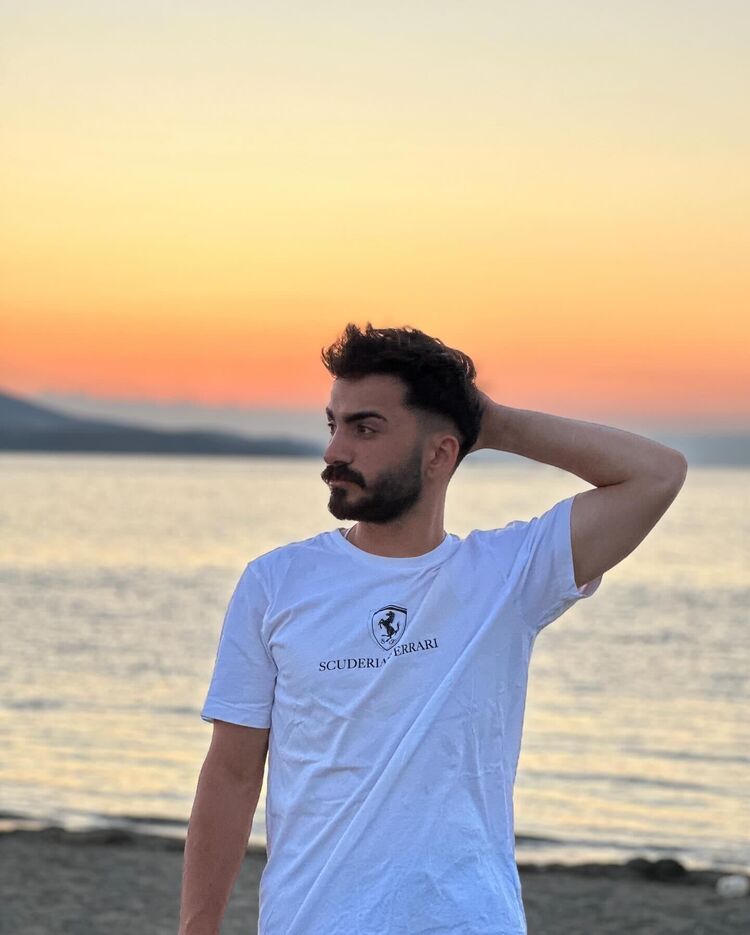  46320607  Ahmet, 22 ,    