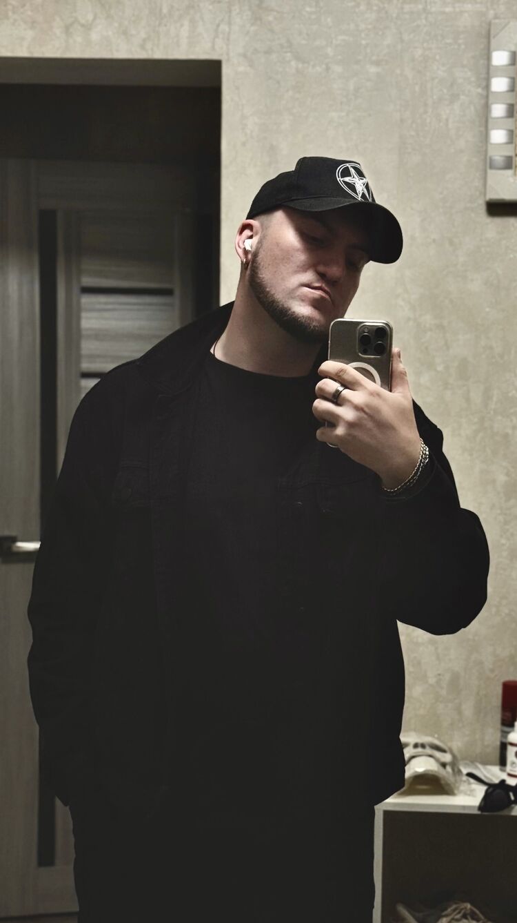  53139017  , 25 ,    -