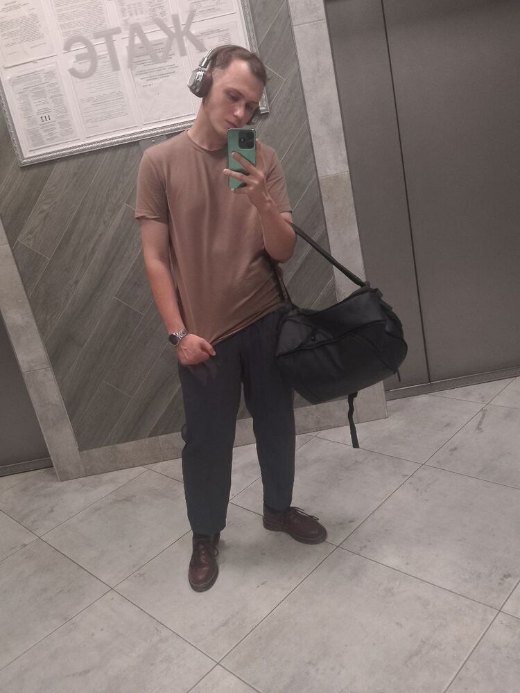  52747797  , 24 ,    