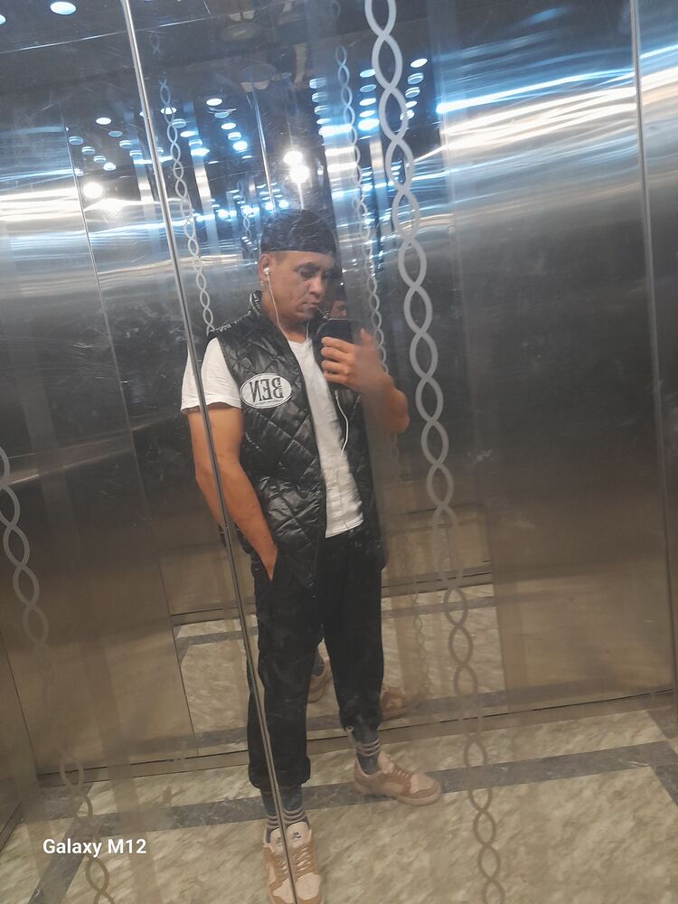  42066757  Abdulvohid, 28 ,    