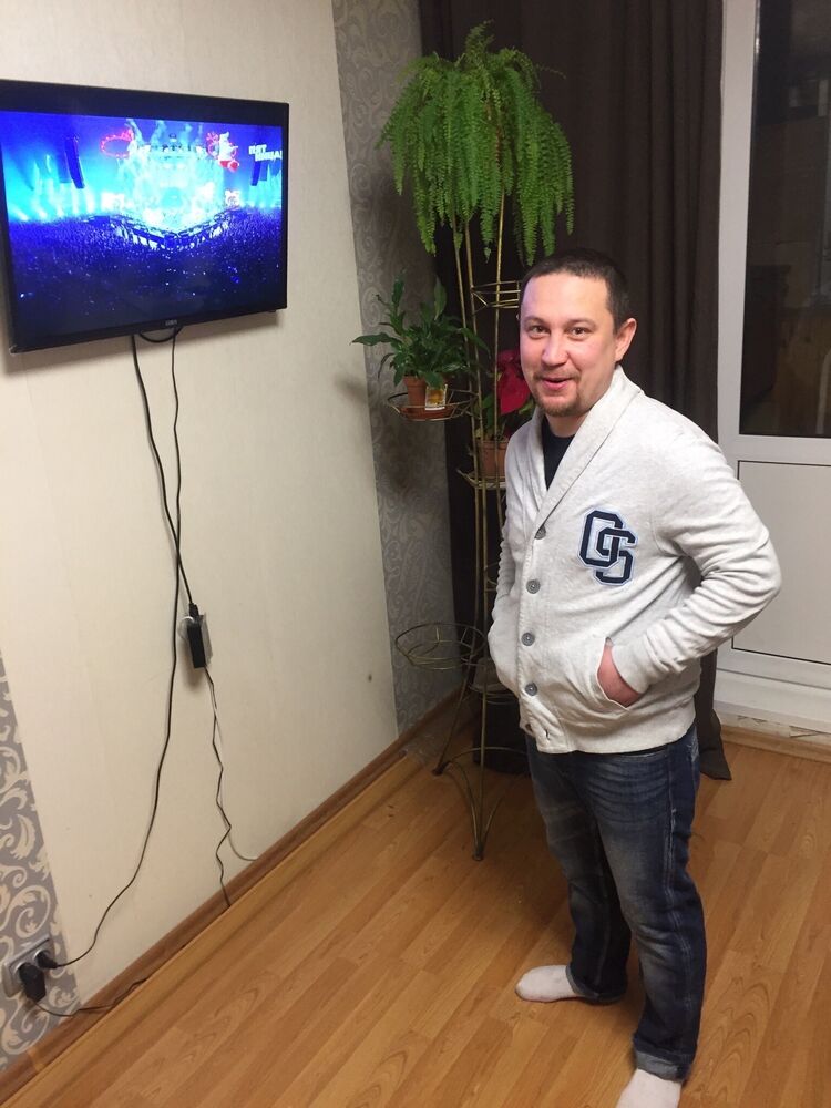  54264307  Nikita, 33 ,    