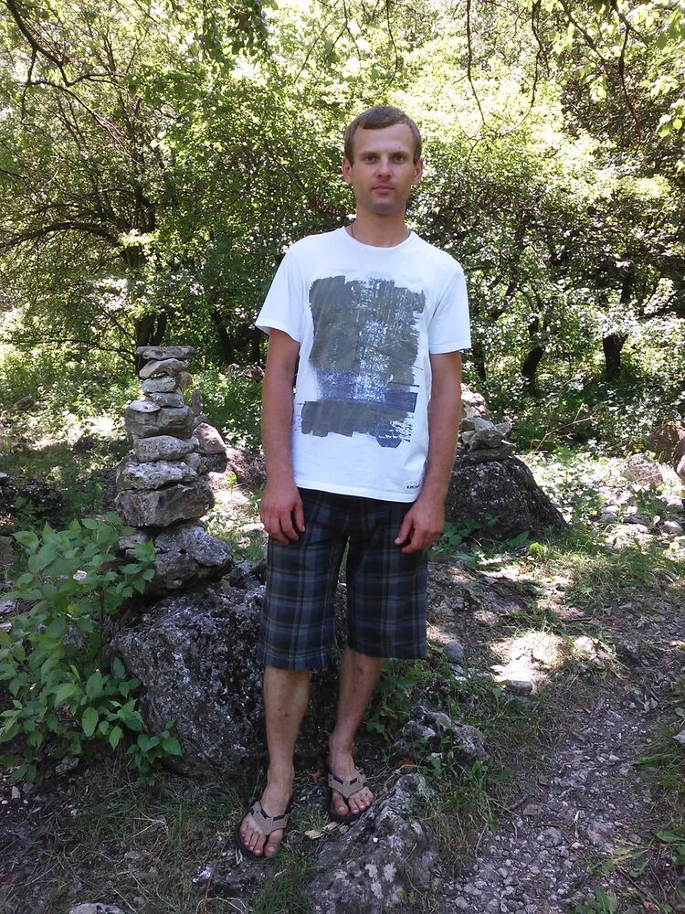   ,   Tudor, 34 ,   